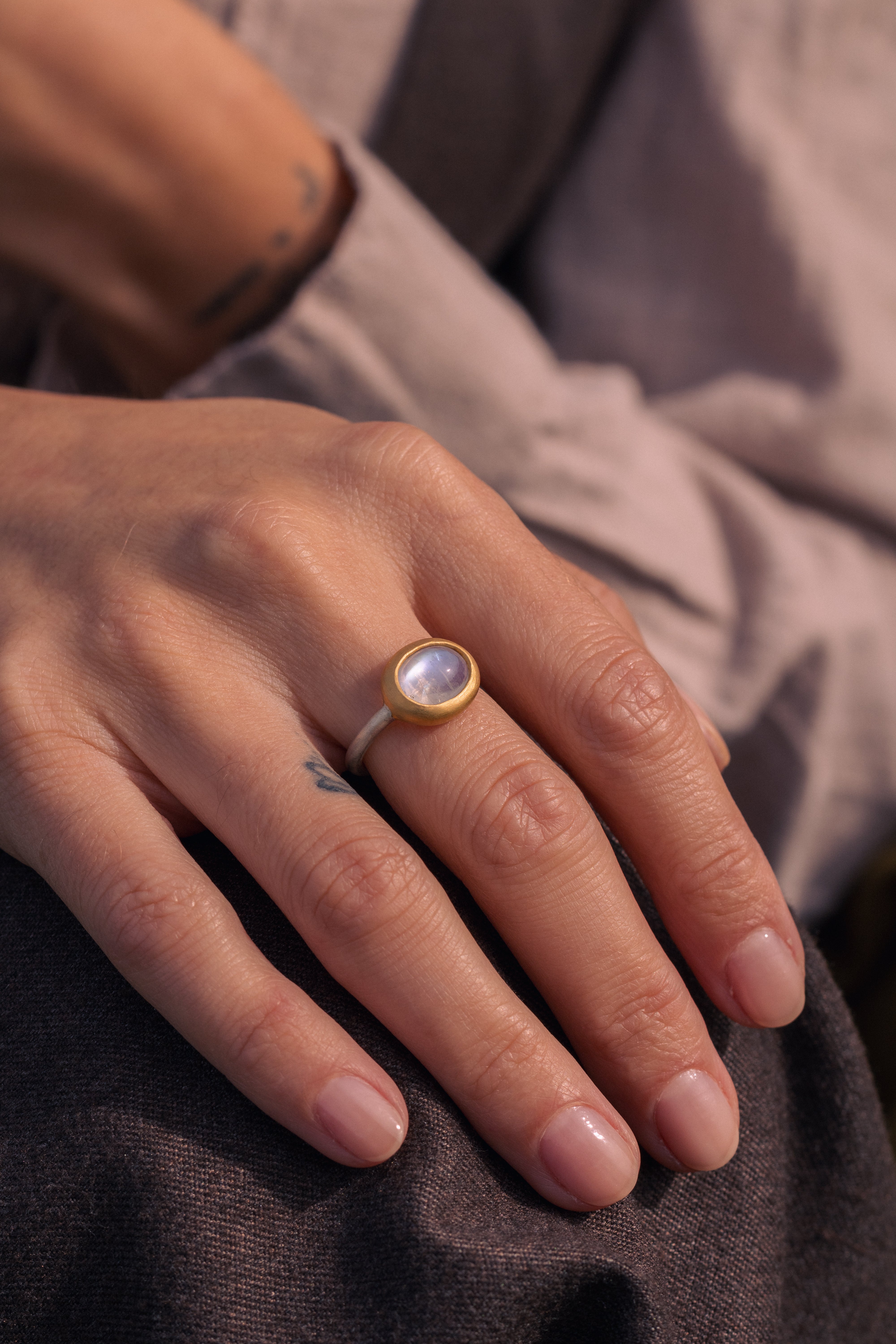 Mondstein Ring