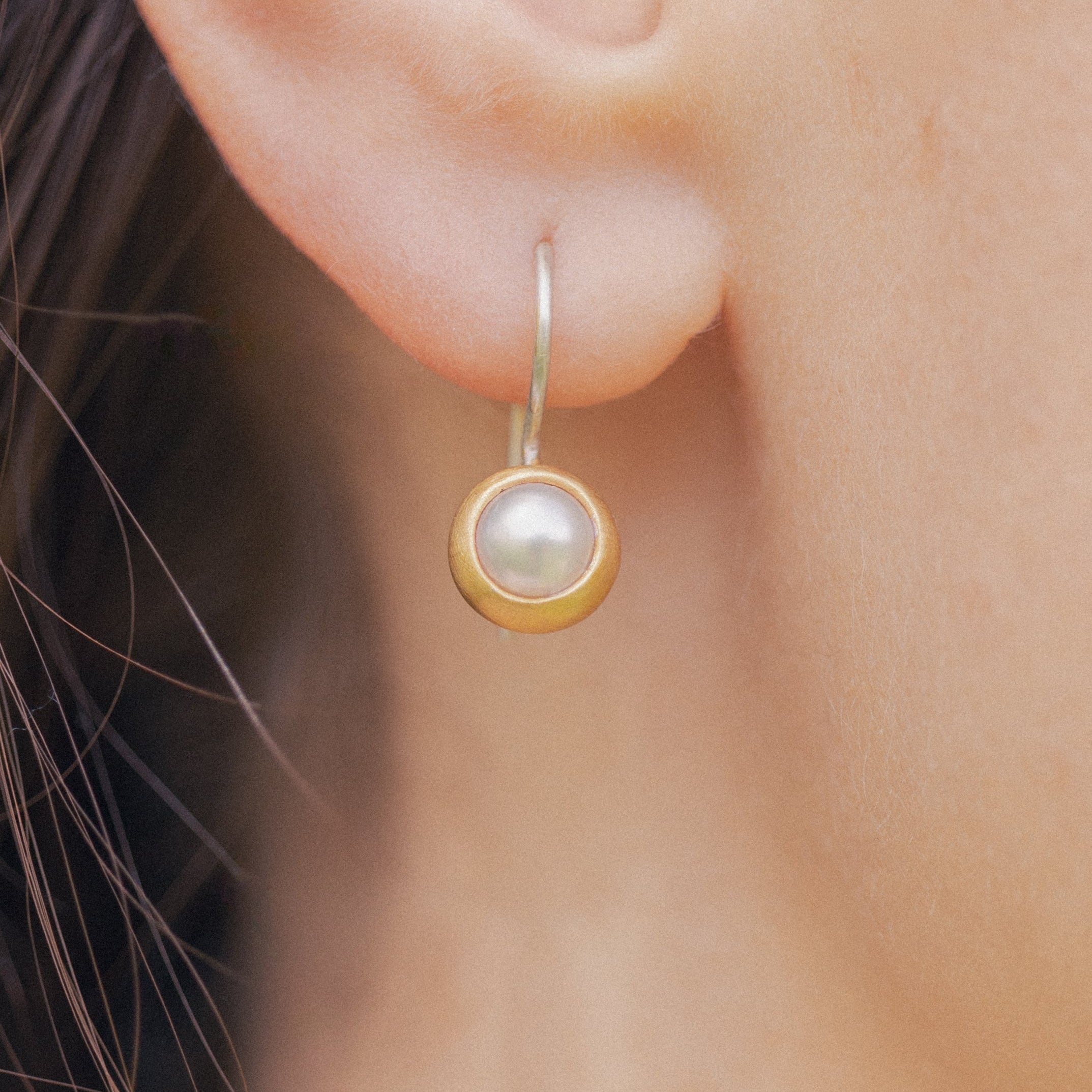 Perlen Ohrhänger 6x6mm rund Sterling Silber & Gold Vermeil MonikaHerré