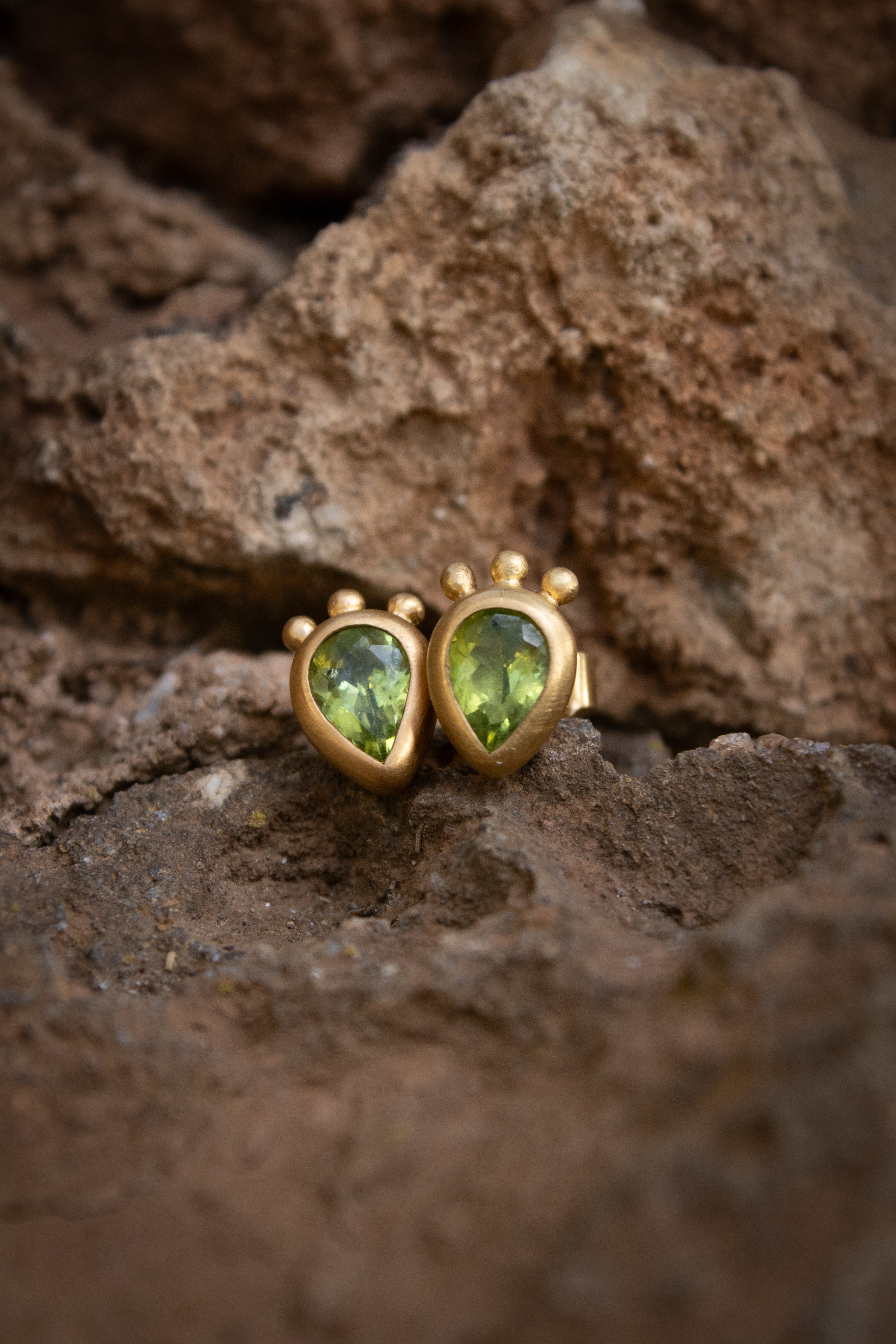 Peridot Ohrstecker