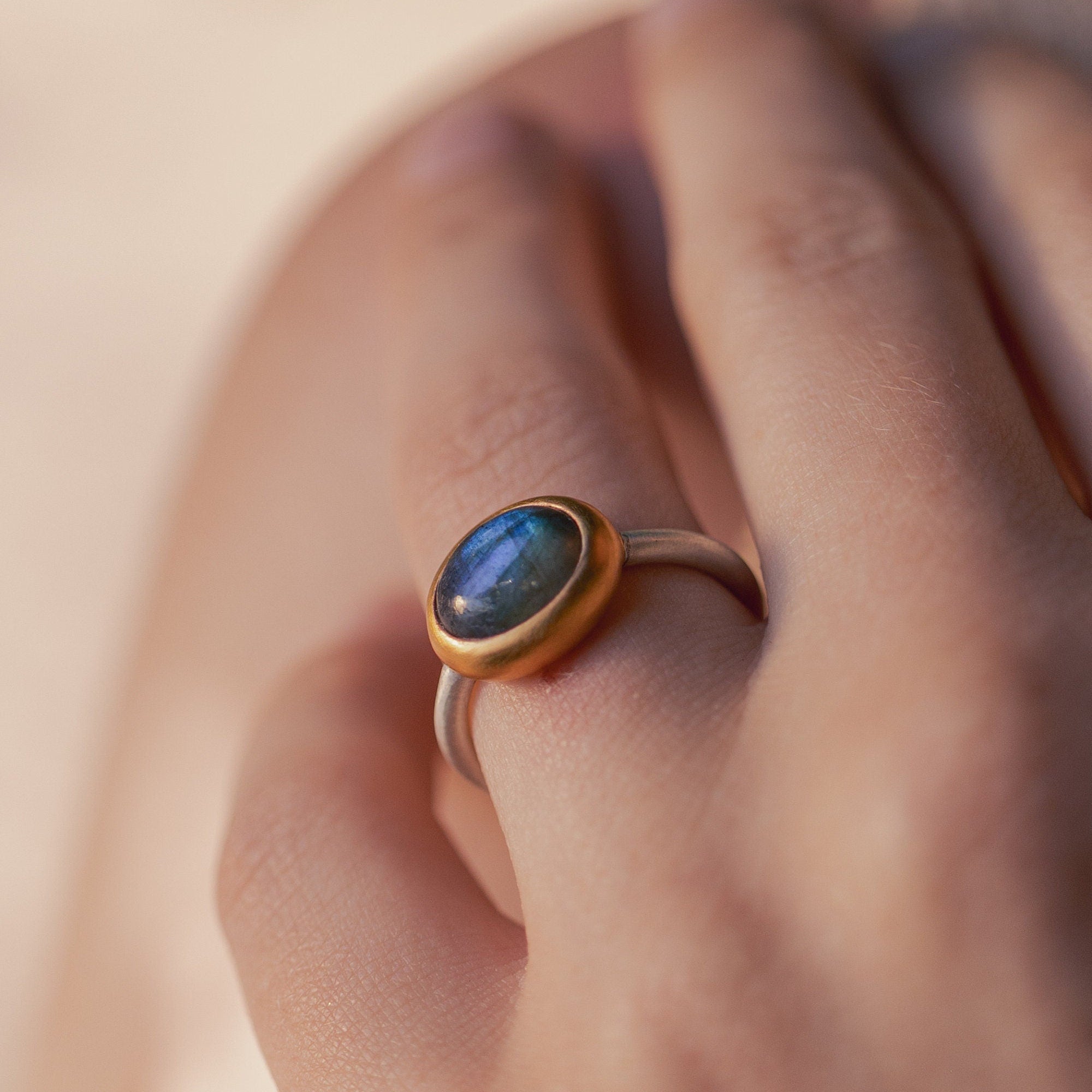 Labradorite Solitaire -ring, handmade high quality artisanal -rings, mixed metals -jewelry, Geburtstagsgeschenk für sie, ...jewelry