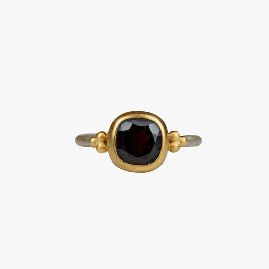 Granat Ring