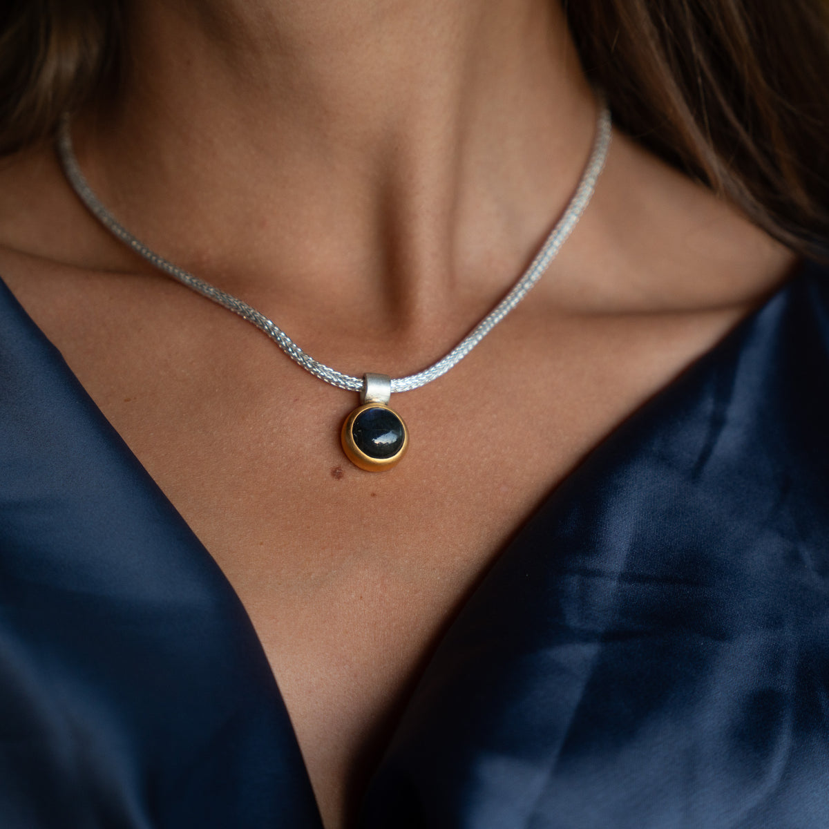 Dunkelblauer Labradorit Anhänger 12mm Rund Cabouchon Sterling Silber & Gold Vermeil