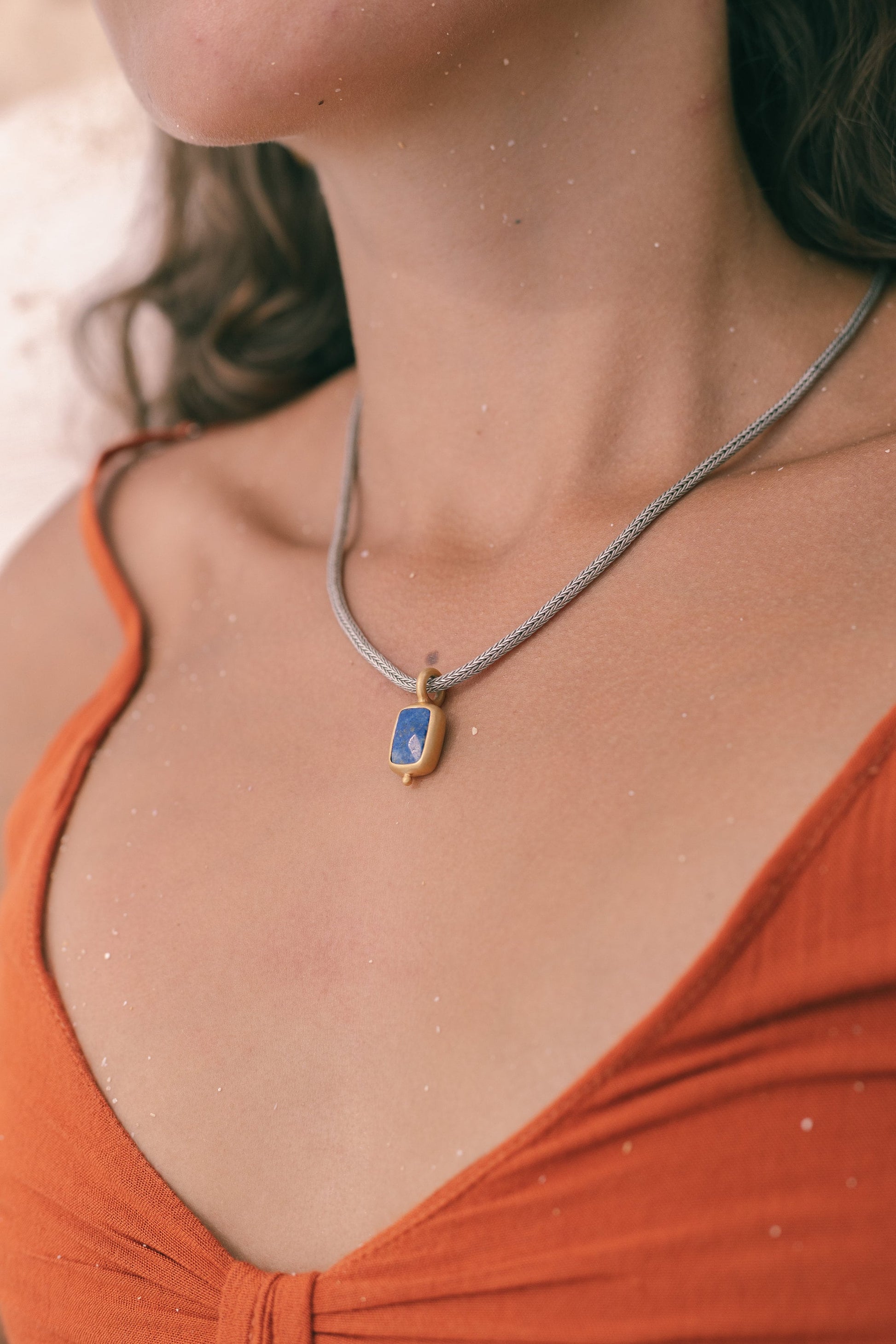 gold Lápiz lazuli pendant, handmade Lapis Lazuli -pendant, Kettenanhänger mit Lapis Stein, Sterling Silverr -jewelry, Christmas gift for her