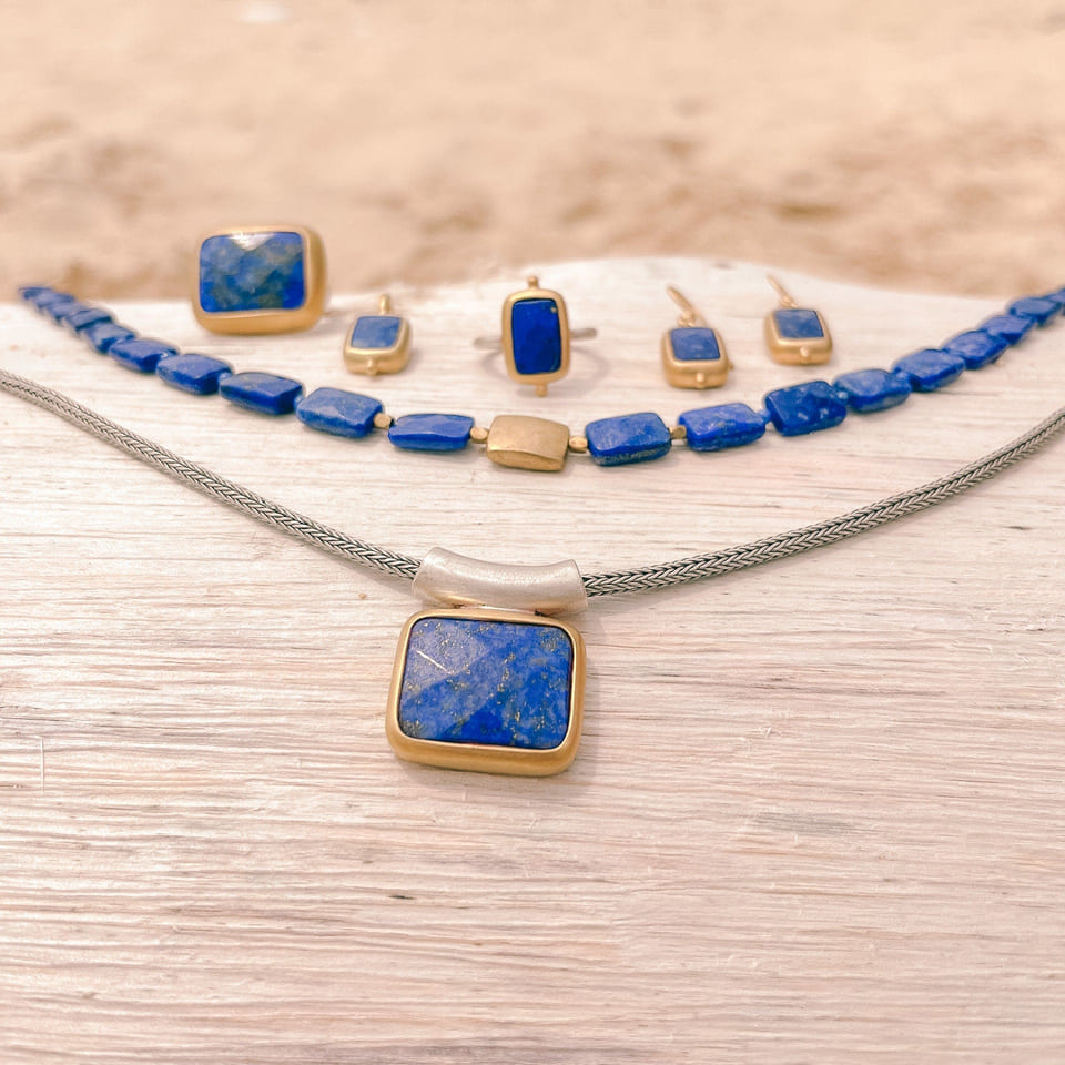 gold Lápiz lazuli pendant, handmade Lapis Lazuli -pendant, Kettenanhänger mit Lapis Stein, Sterling Silverr -jewelry, Christmas gift for her