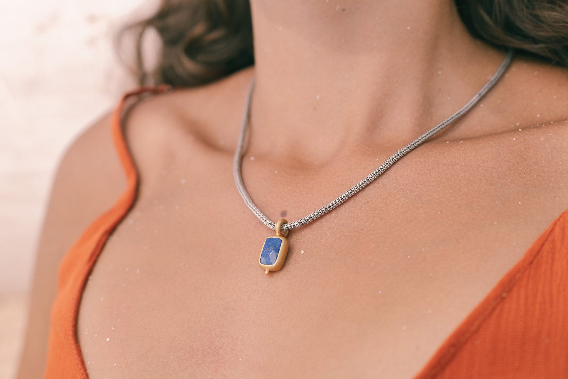 gold Lápiz lazuli pendant, handmade Lapis Lazuli -pendant, Kettenanhänger mit Lapis Stein, Sterling Silverr -jewelry, Christmas gift for her