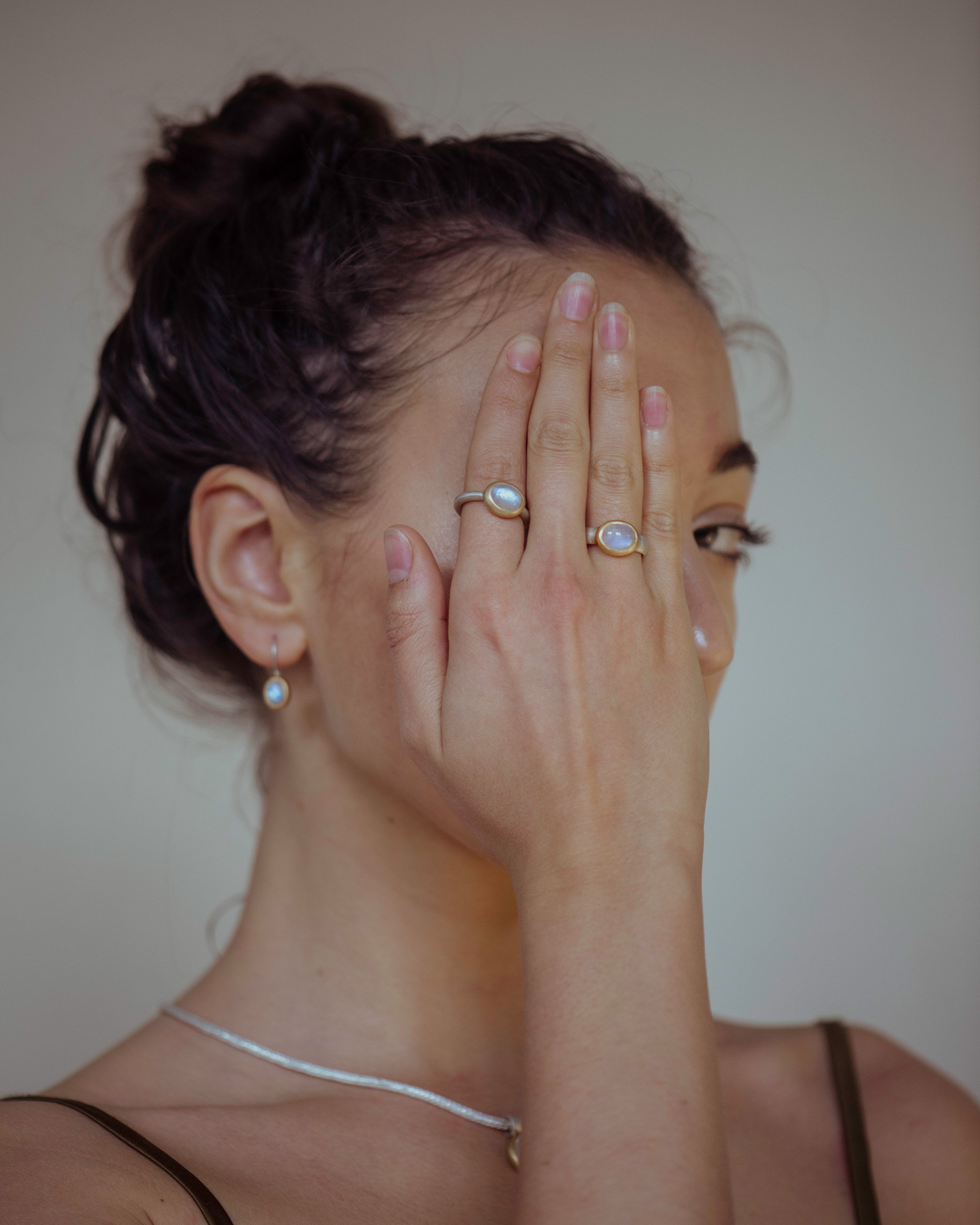small Moonstone Solitaire -ring, handmade high quality artisanal -rings, mixed metals -jewelry, Geschenk für sie, Silver, ...jewelry