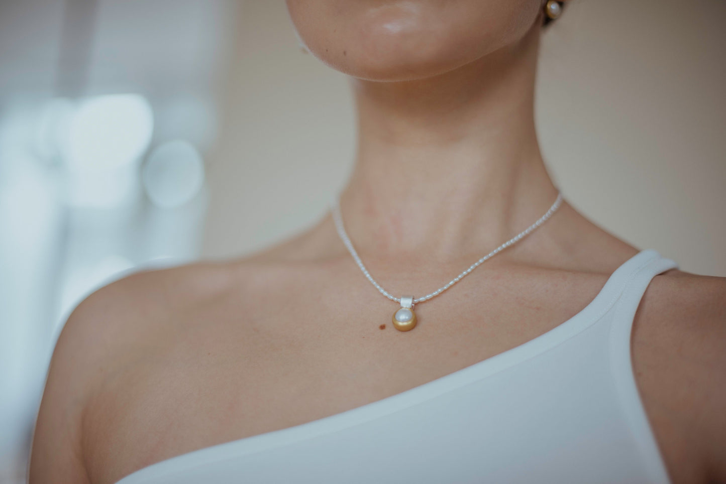 Pearl Choker, handmade dainty Pearl necklace with golden hook, Sterling silver and pearls, 42 - 45 cm