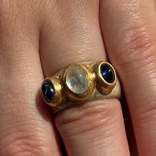 Mondstein & Kyanit Ring | Handgefertigter Gold Silber Ring mit Edelsteinen | Cabochon Ring – Gold Vermeil Schmuck handmade